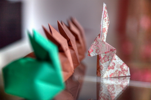 Origami: die Kunst des Papierfaltens ist weitaus schwieriger als das Endprodukt aussieht.